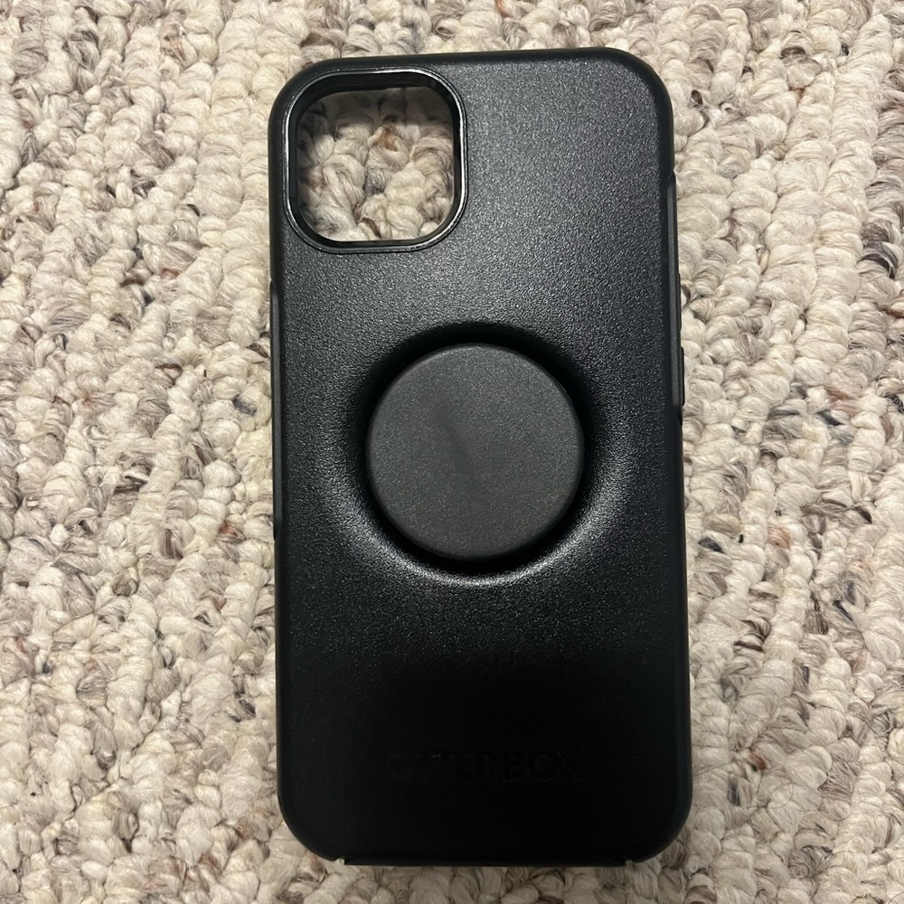 iPhone 13 Otterbox case with built in pop socket
